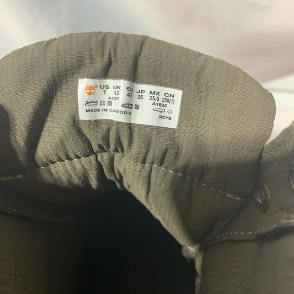 Timberland Size 7 - Picture 2 of 5